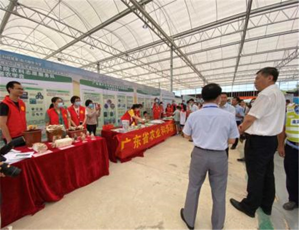 好色TV
参加科技进步活动月主场农业科普志愿活动