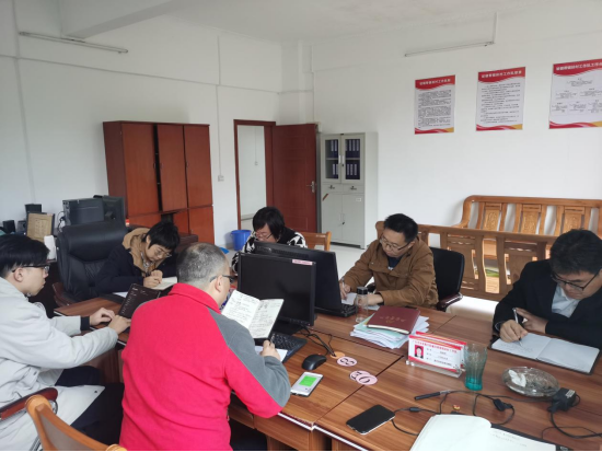 工作队召开会议,每周都会有队员分享自身感悟