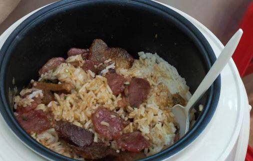 省农科院水稻研究所提供品尝的四个优质稻米品种,饭味香,口感好。 省农科院水稻研究所提供品尝的四个优质稻米品种,饭味香,口感好。