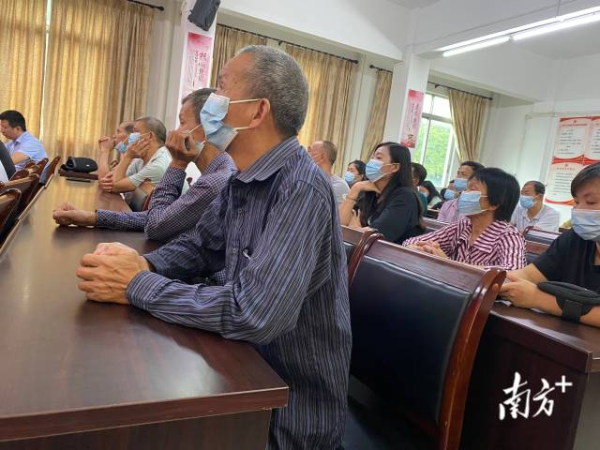 “橄榄高效生产技术培训班”在文祠镇举办。