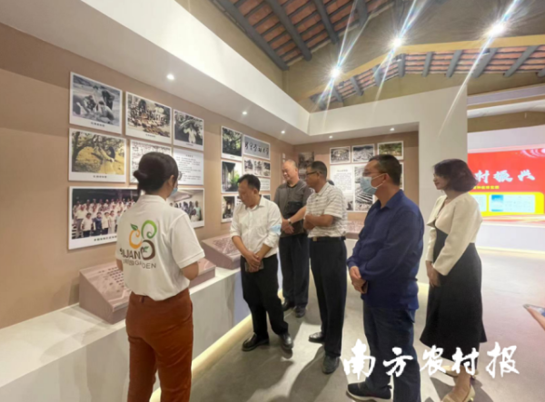 廖森泰一行调研广东丽宫新会陈皮农旅产业有限公司。 廖森泰一行调研广东丽宫新会陈皮农旅产业有限公司。