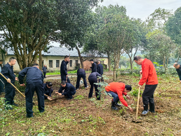 与英德监狱机关第九党支部主题党日活动20240313 (3).jpg